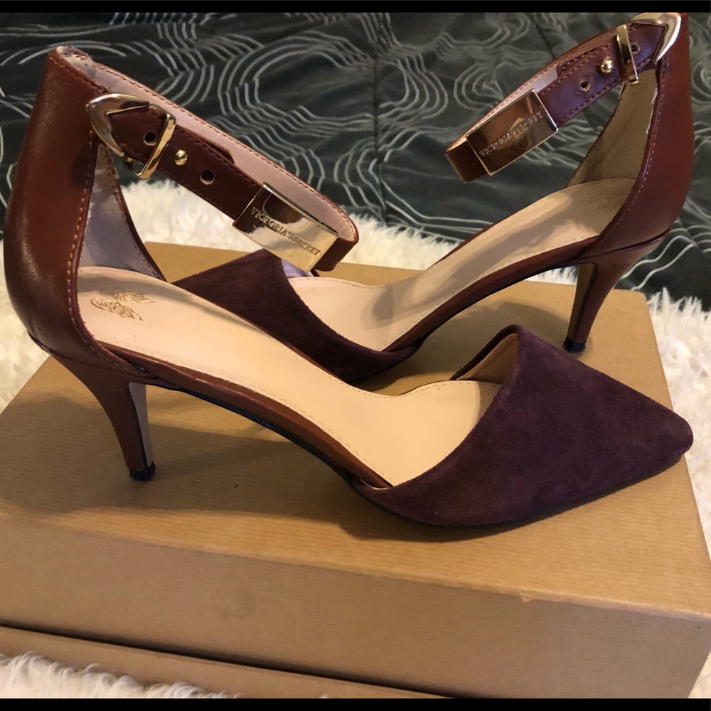Victoria’s Secret Plum and tan kitten heels